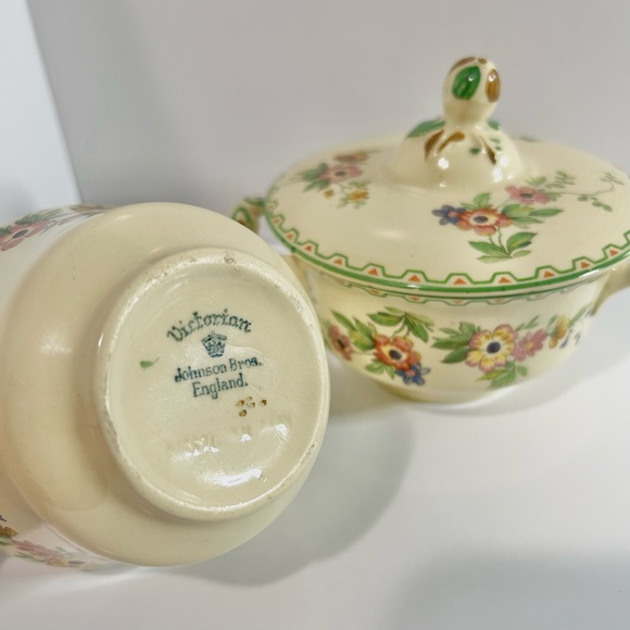 Victorian Johnson Bros. creamer sugar bowl set. English countryside cottagecore. - Picture 2 of 3